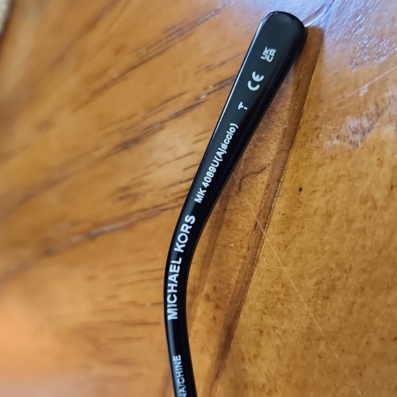 MK4089U 3005 Black and Gold - Picture 5 of 5